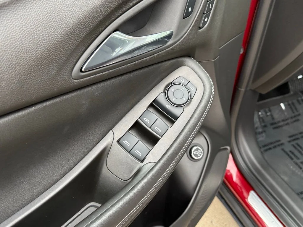Used 2023 Red Buick Essence image 15