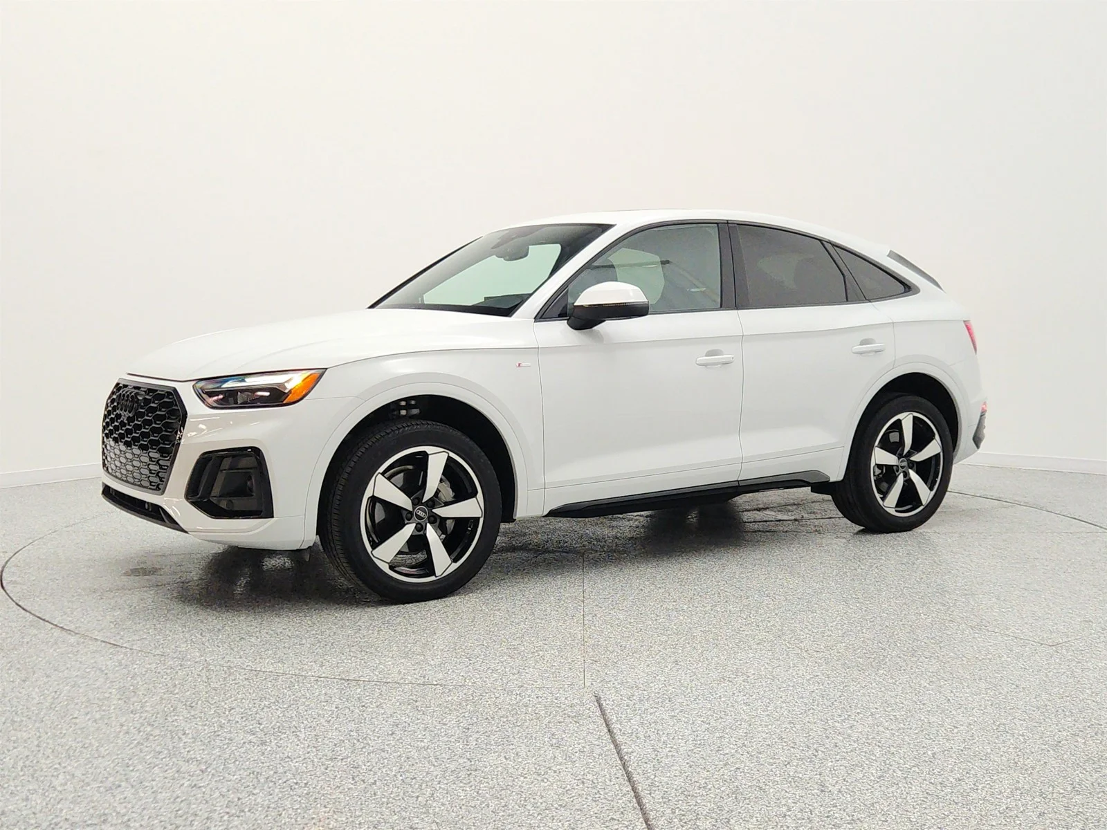 2023 Audi Q5 Sportback 45 Premium Plus's photo