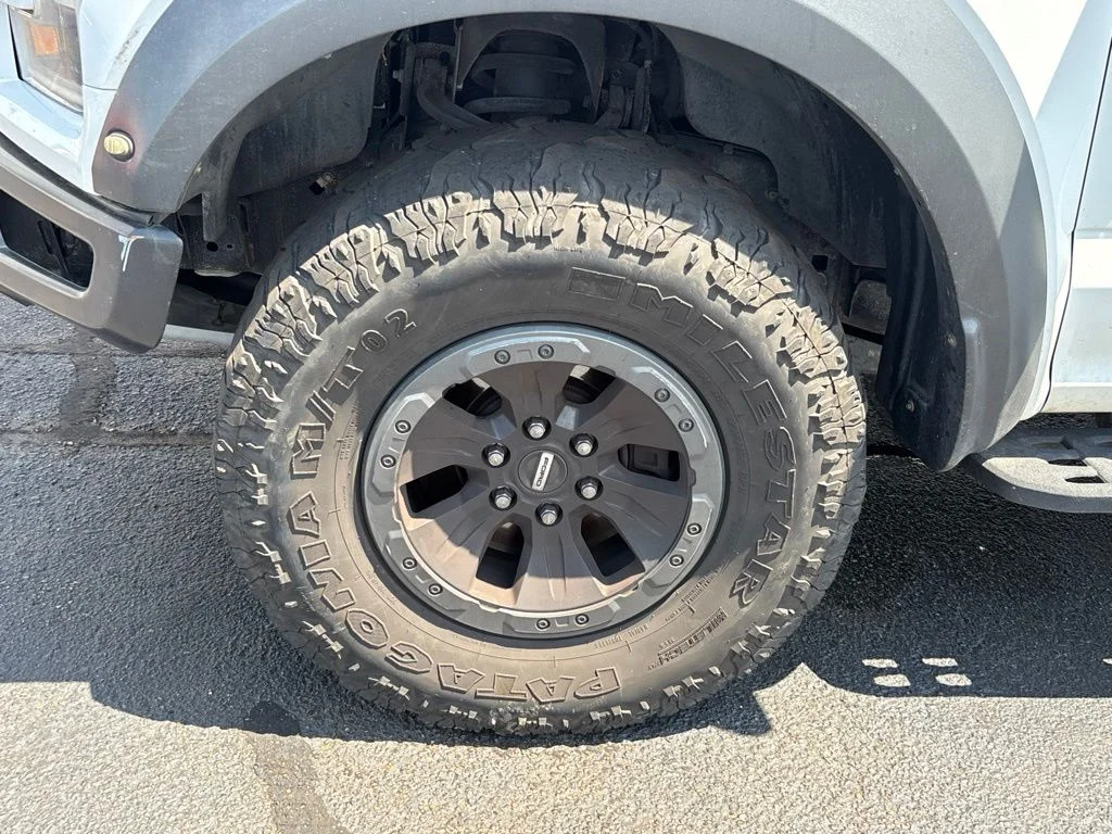 Used 2017  Ford Raptor image 26