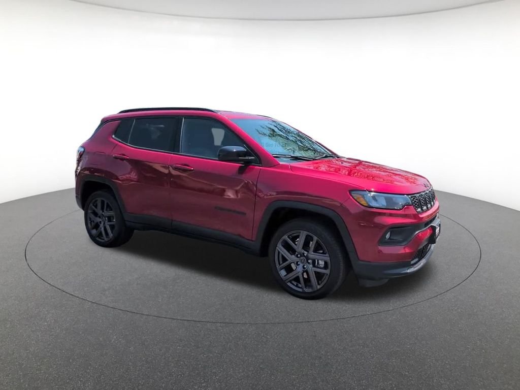 New 2026 Red Hot Pearl-Coat Exterior Paint Jeep Latitude image 2