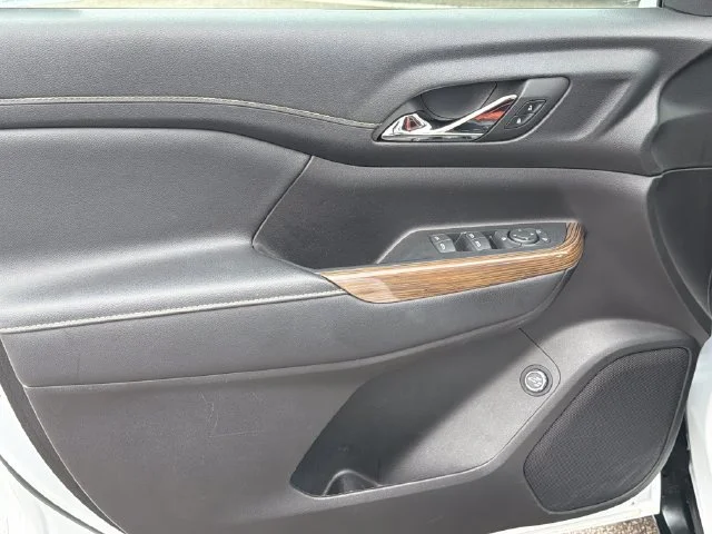 Used 2023 White GMC SLE image 15