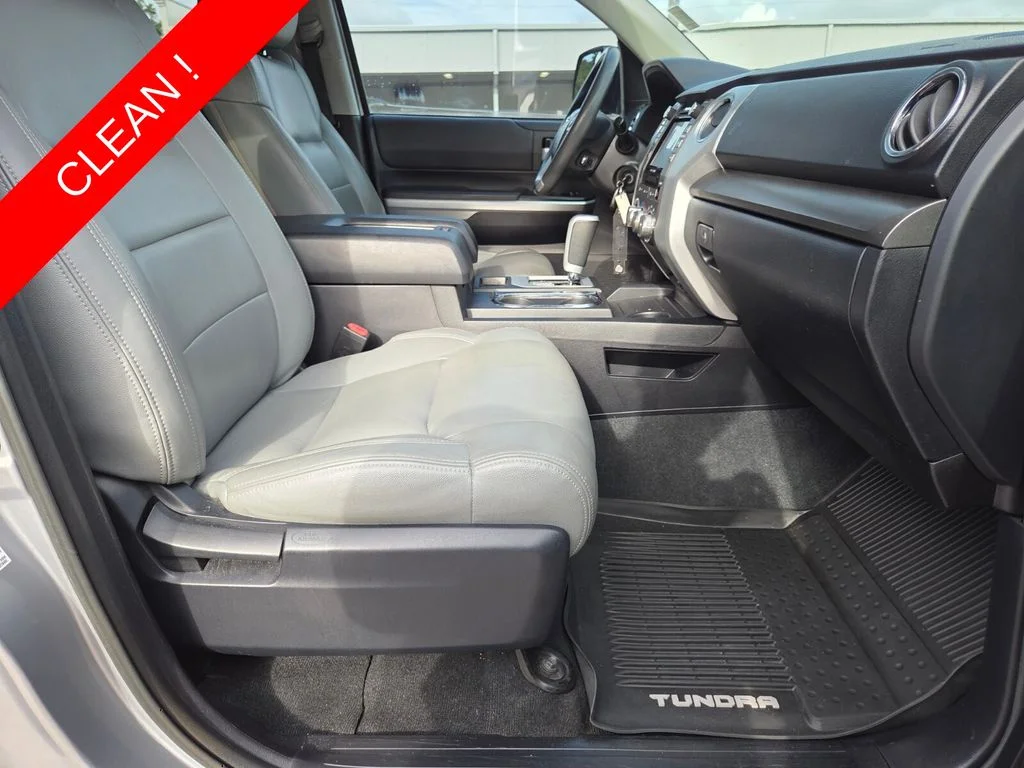 Used 2016 Silver Toyota SR5 image 14