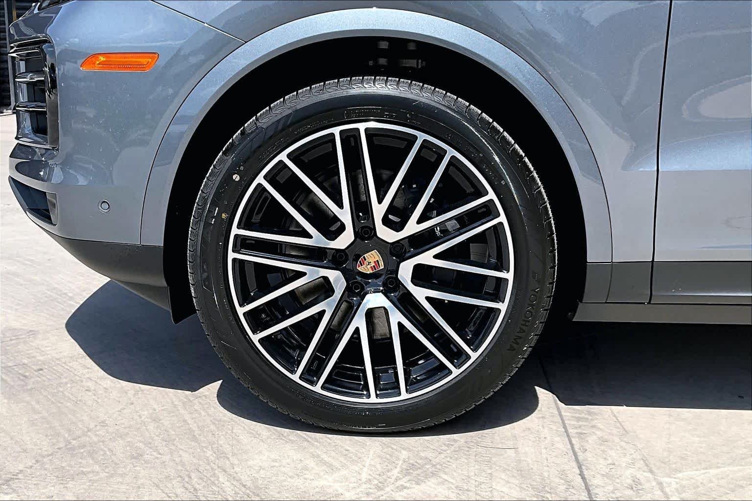 New 2026 Vanadium Grey Metallic Porsche  image 11