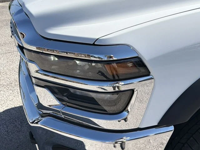 New 2026 Bright White Clear-Coat Exterior Paint RAM Tradesman image 8