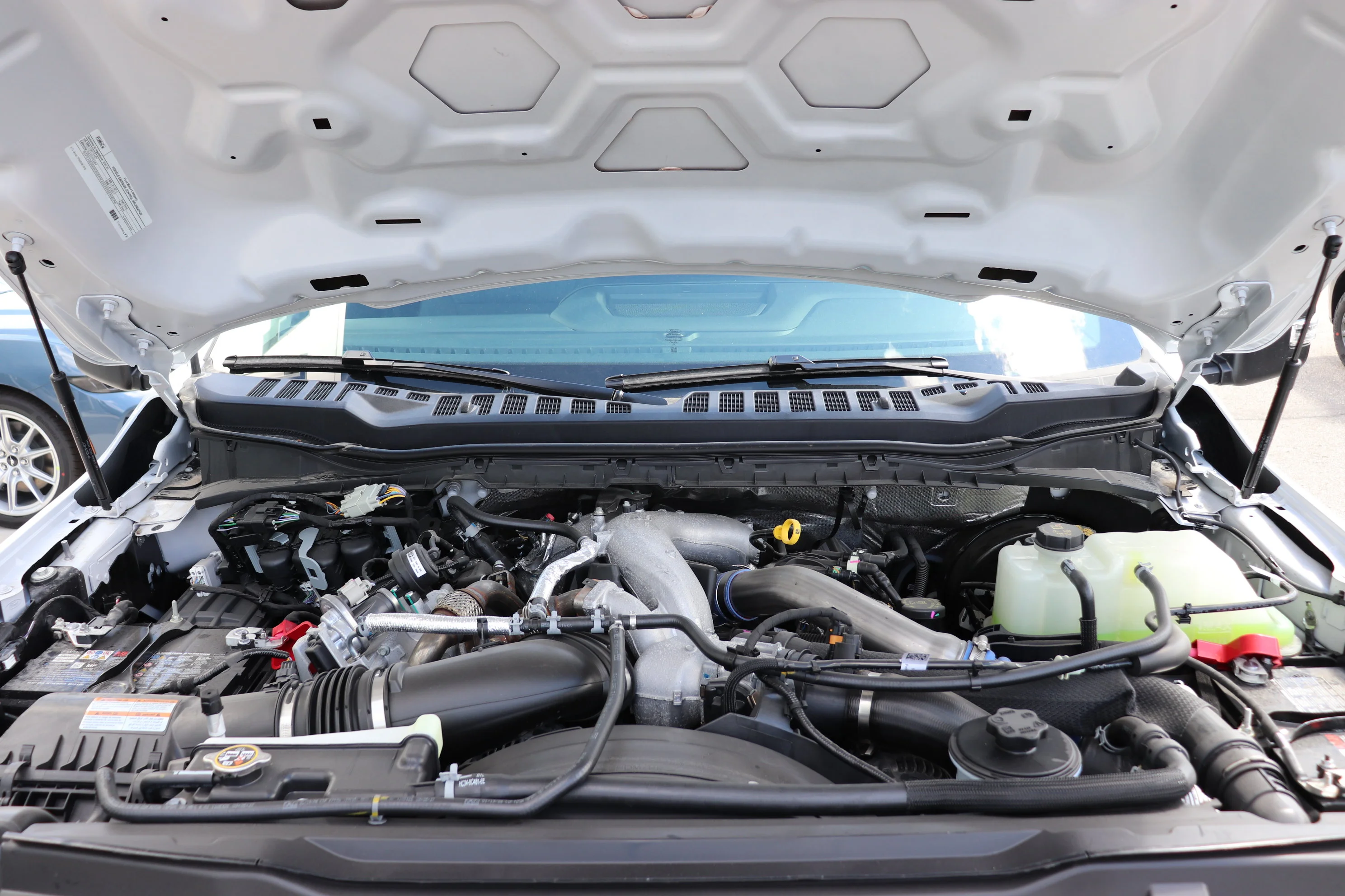 New 2026 OXFORD WHITE Ford XLT image 6