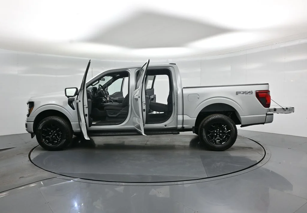 New 2026 Avalanche Ford XLT image 34
