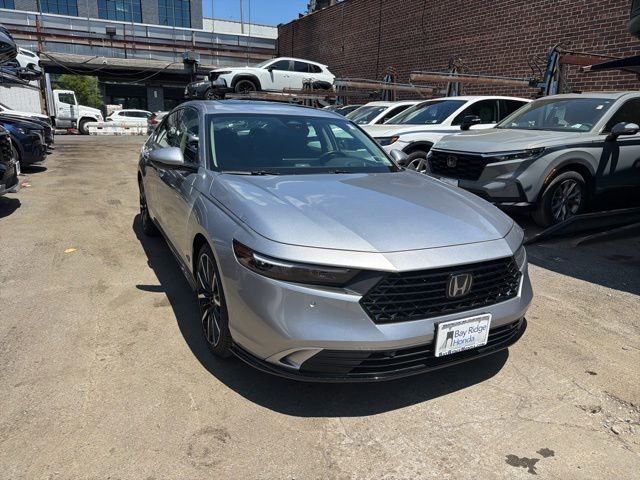 Used 2024 Gray Honda Touring image 3