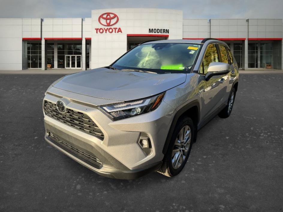 Used 2024 Silver Sky Metallic Toyota XLE Premium image 1