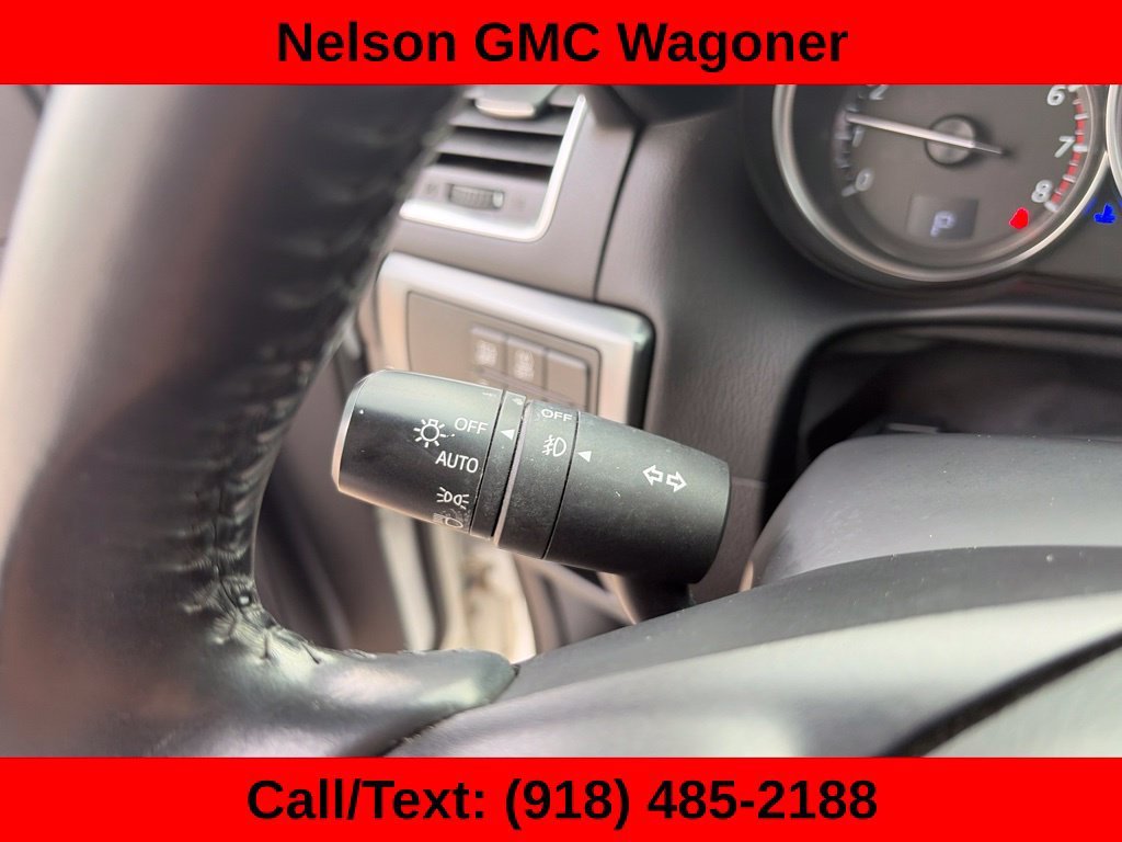 Used 2016 White Mazda Grand Touring image 25