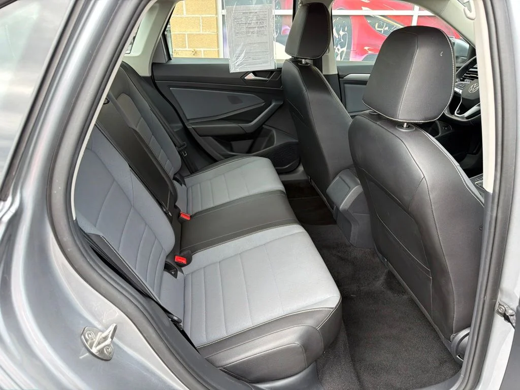 Used 2025 Silver Volkswagen 1.5T SE image 19