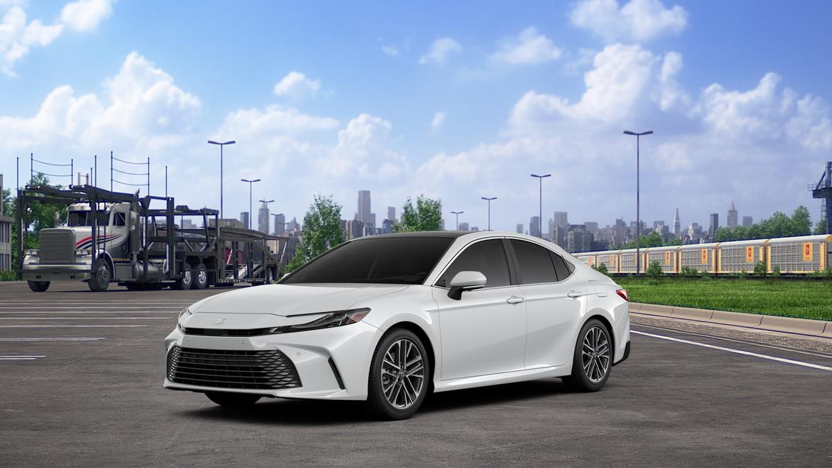 2026 Toyota Camry XLE Hybrid's photo