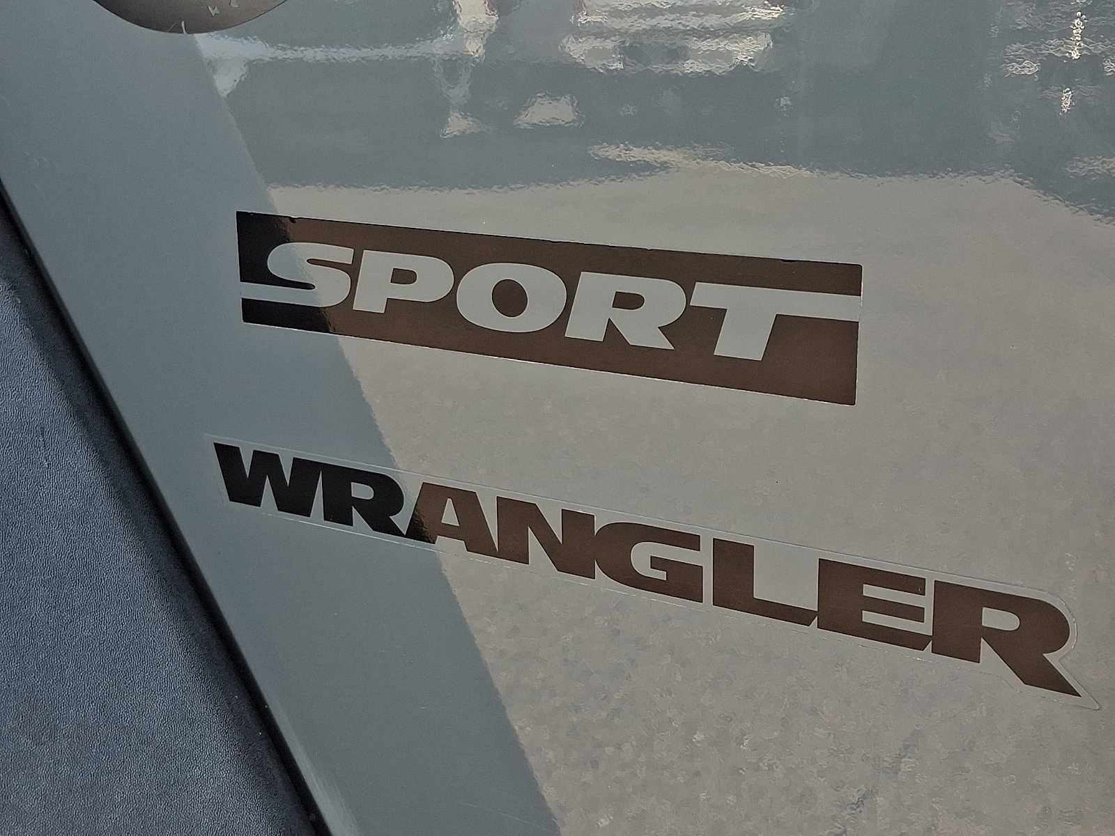 Used 2015 Anvil Clearcoat Jeep Sport image 28