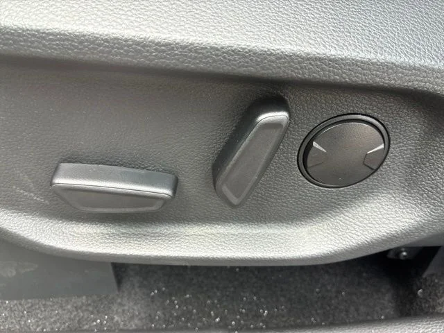 New 2026 Marsh Gray Ford XLT image 18