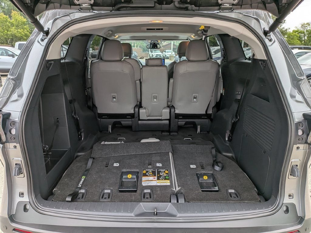 Used 2026  Toyota XLE image 39
