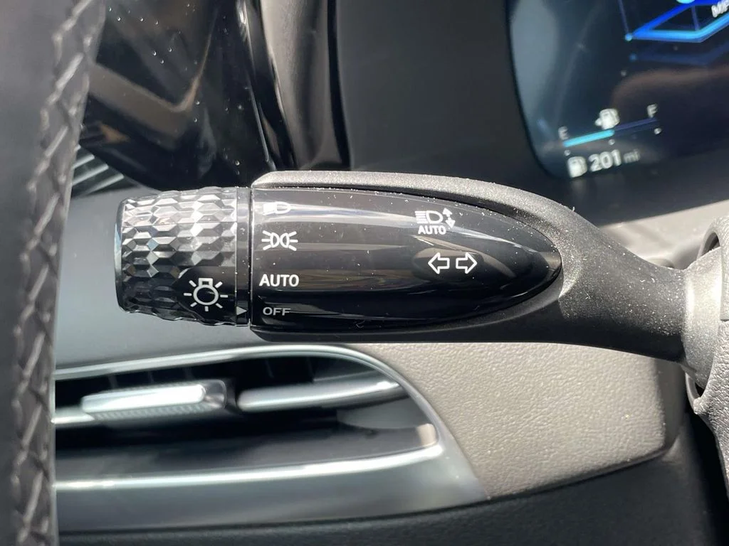 Used 2024 Silver Hyundai Calligraphy image 25