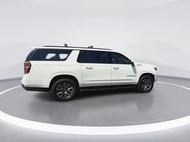 Used 2024 White Chevrolet Z71 image 11