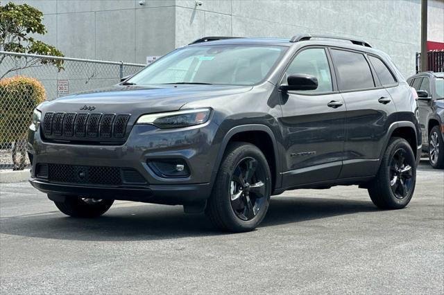 New 2023 Granite Crystal Metallic Clear-Coat Exterior Paint Jeep Altitude Lux image 8