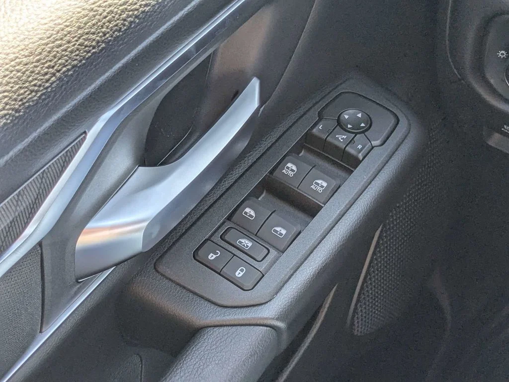 New 2026 Bright White Clearcoat RAM Big Horn/Lone Star image 21