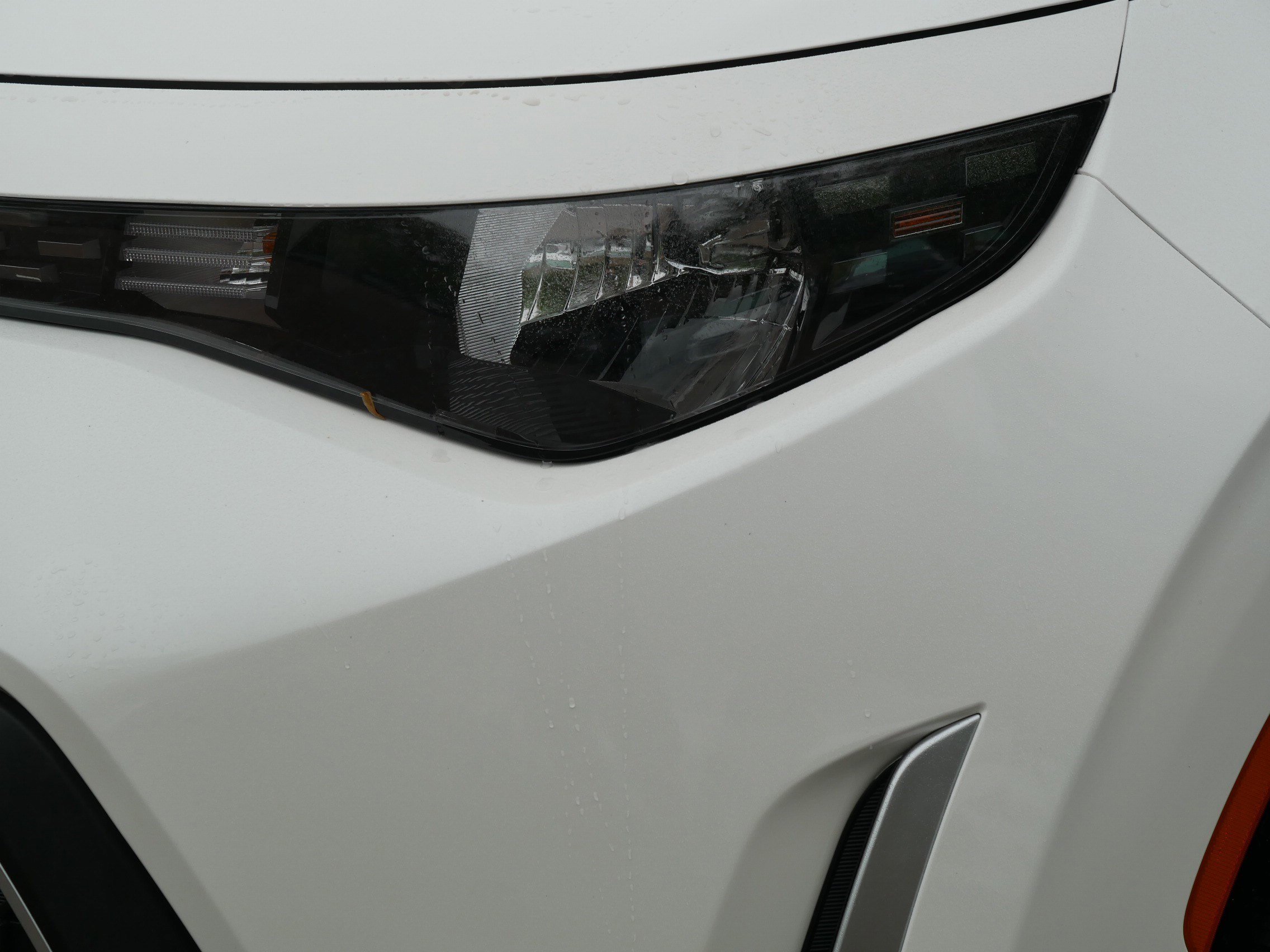 Used 2025  Kia LX image 16
