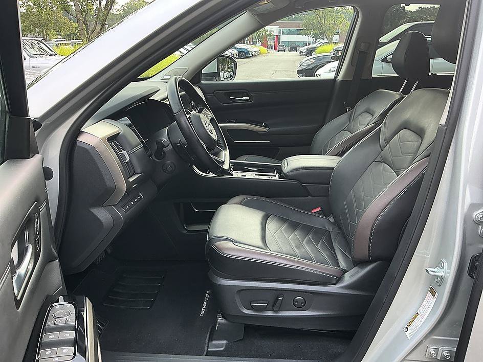 Used 2025 Brilliant Silver Metallic Nissan Platinum image 12
