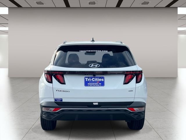 Used 2024 White Hyundai SEL image 4