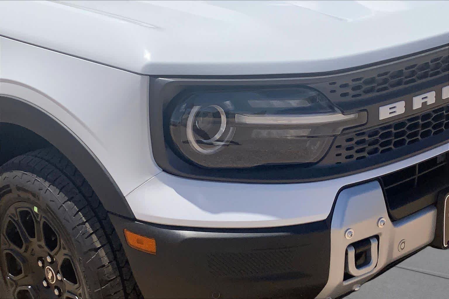New 2026 Oxford White Ford Badlands® image 13