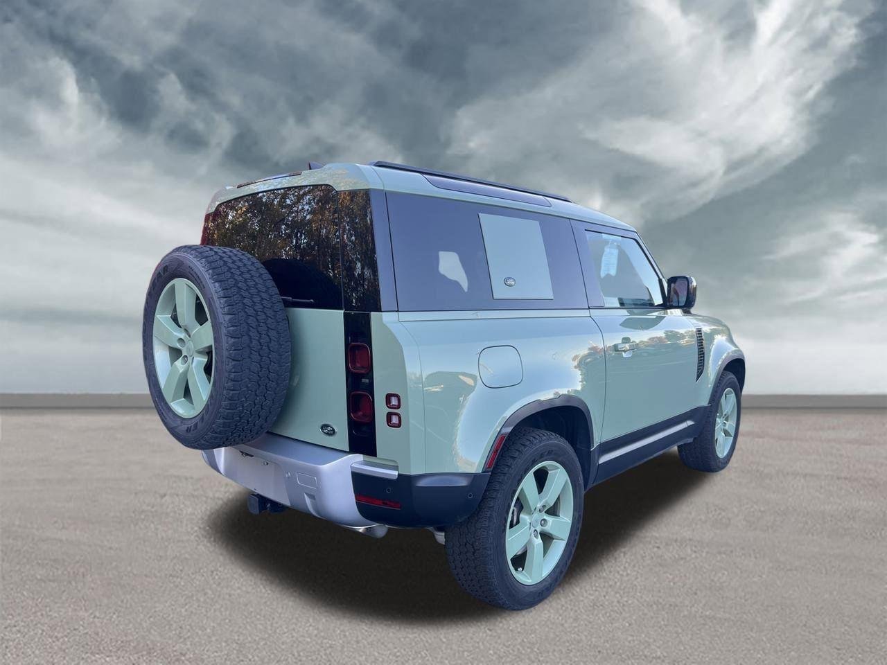 Certified Used 2023 Grasmere Green Land Rover 75th Edition image 5