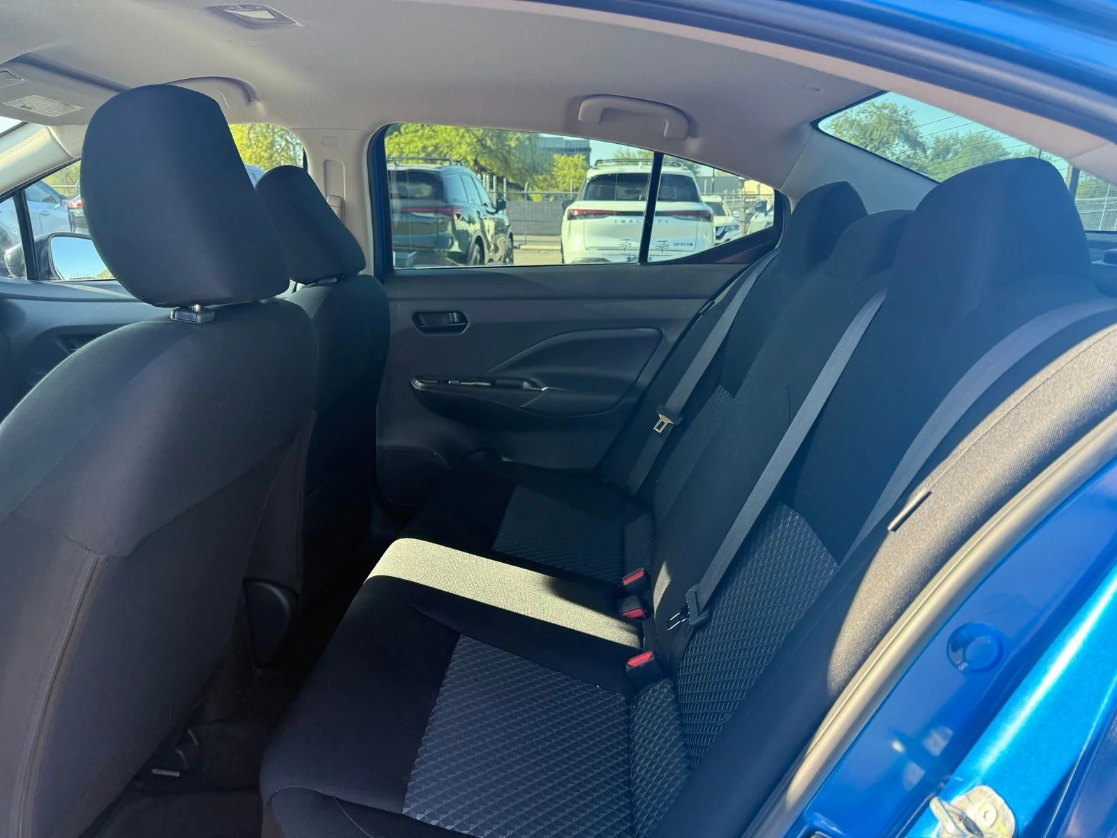 Used 2024 Electric Blue Metallic Nissan 1.6 S image 9