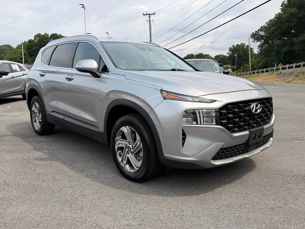 Used 2023 Silver Hyundai SEL image 14