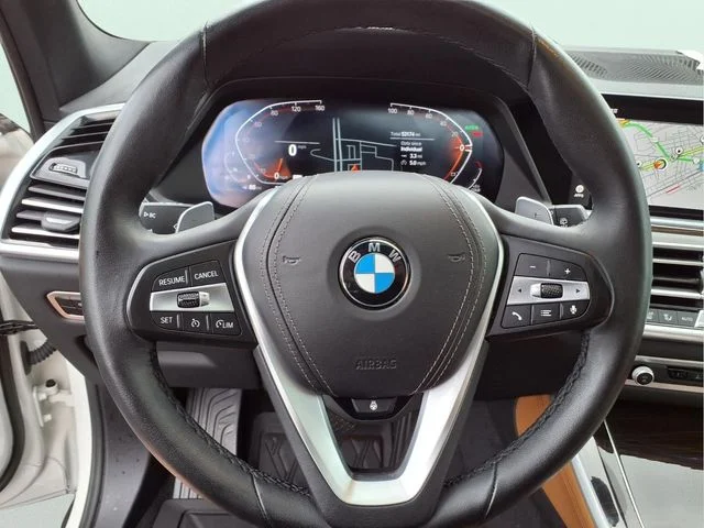 Used 2023 White BMW xDrive40i image 23
