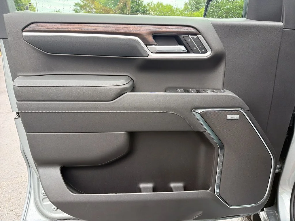 2026 GMC Sierra 1500 SLT - Photo 10