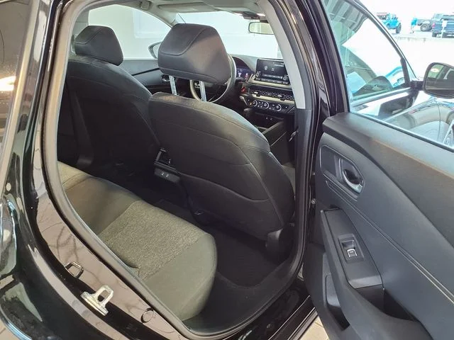 2025 Honda Accord SE - Photo 23