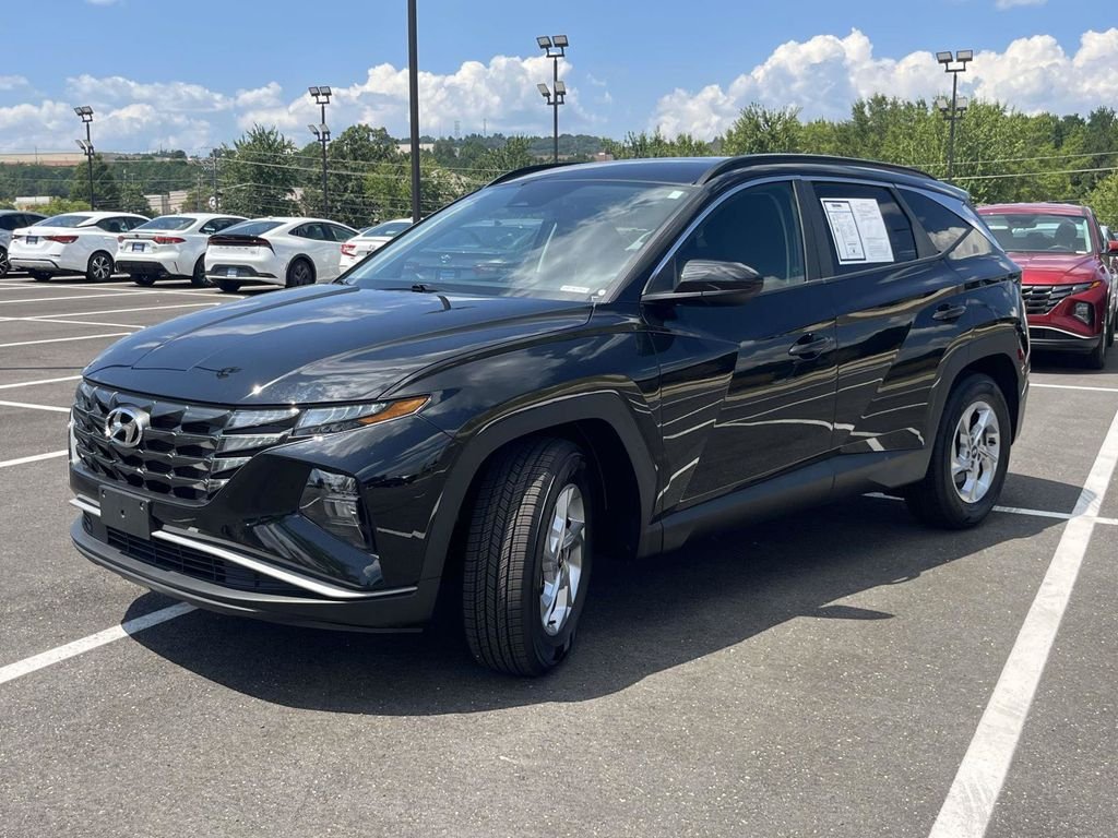 Used 2024 Black Hyundai SEL image 7