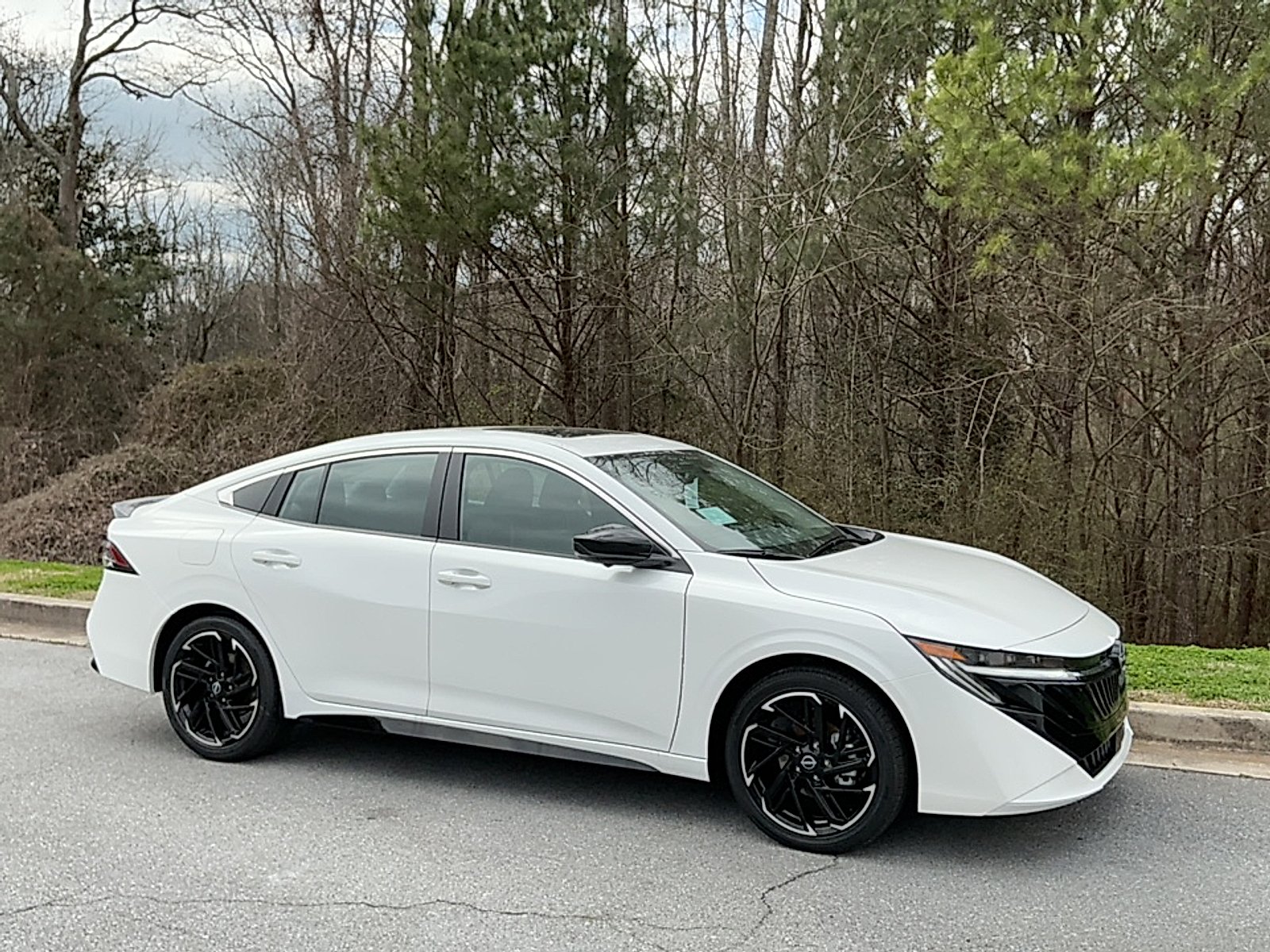 New 2026 Aspen White Tricoat Nissan SR image 1