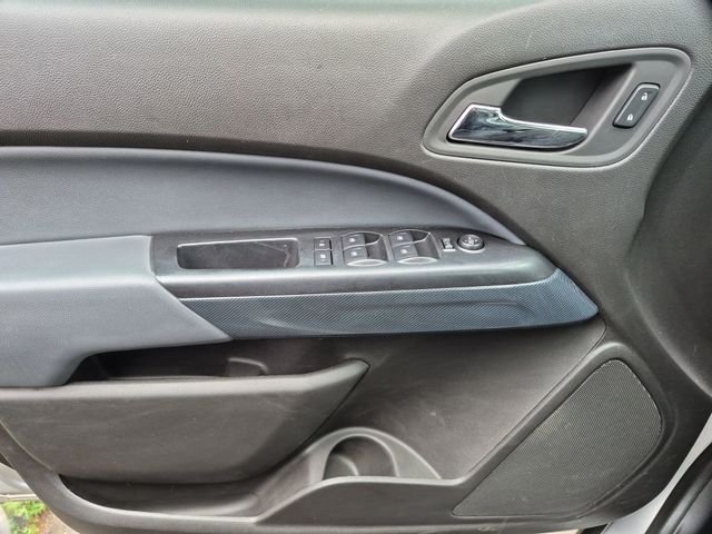 Used 2016 Silver Chevrolet Z71 image 10
