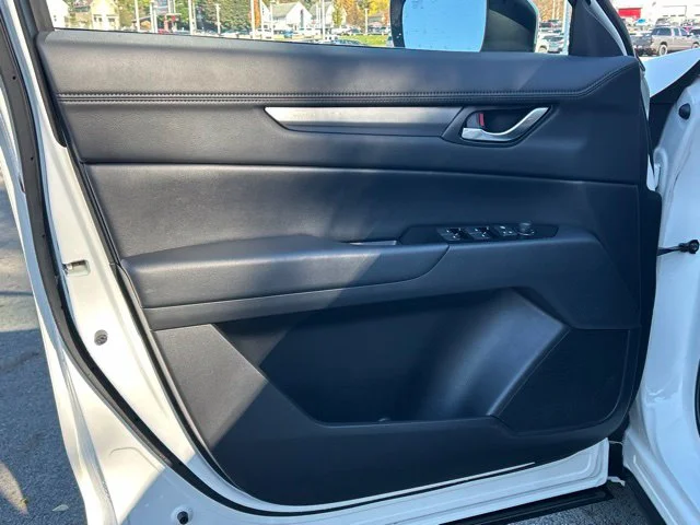 Used 2025 White Mazda 2.5 S Select Package image 23