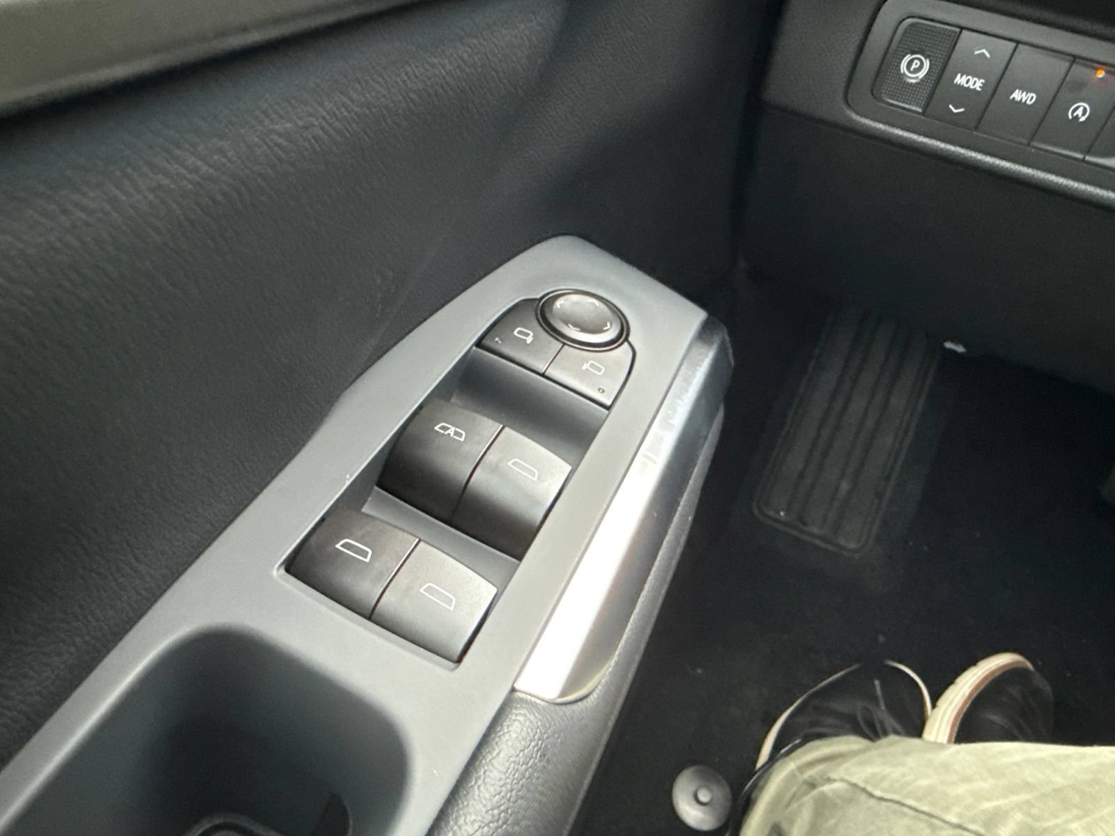 New 2027 Polar White Tricoat Chevrolet LT Midnight Edition with Evotex Seating image 38