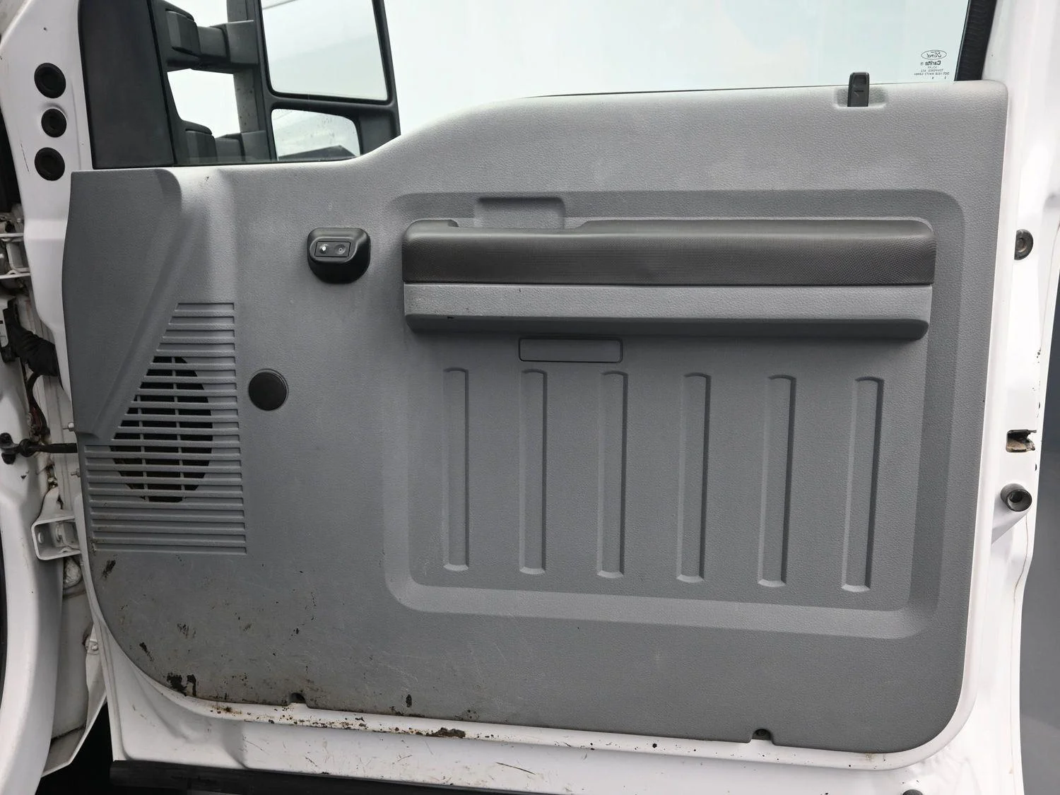 Used 2015 Oxford White Ford XL image 9