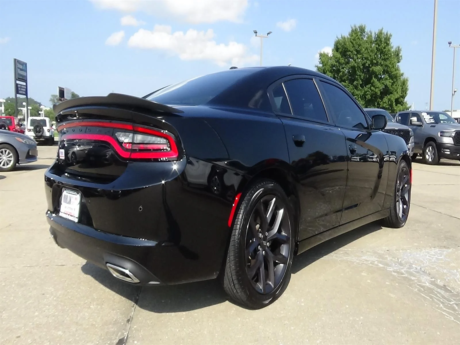 Used 2021 Pitch Black Clear Coat (px8) Dodge SXT image 6