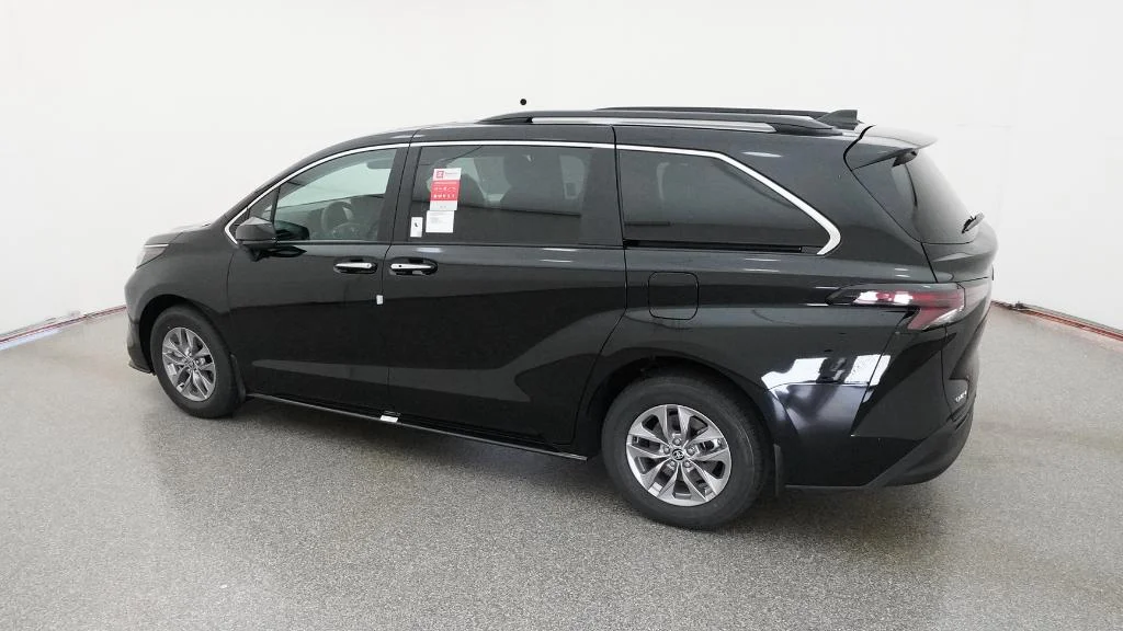New 2026 Midnight Black Metallic Toyota XLE image 21
