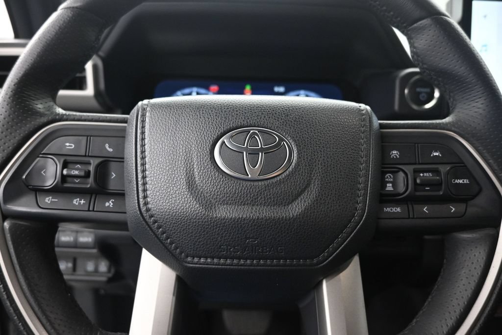 Used 2025 White Toyota Trailhunter image 11