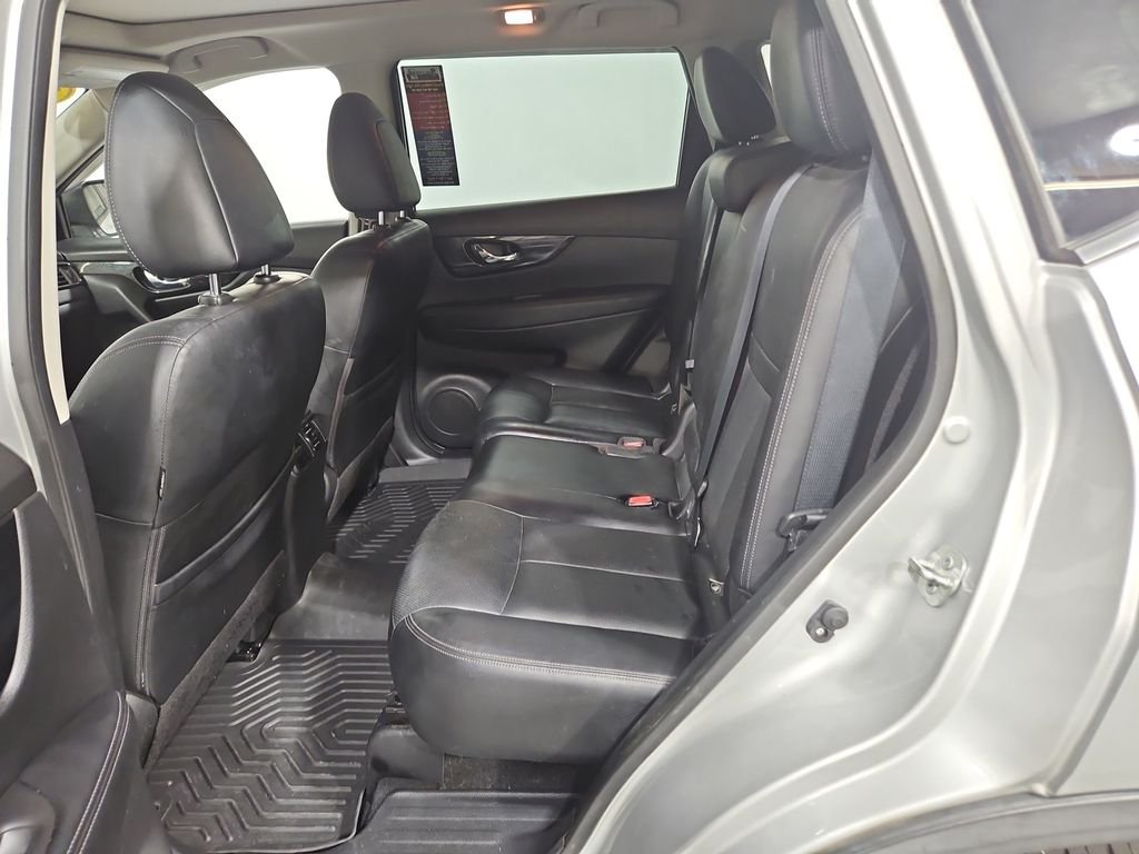 Used 2018 Silver Nissan SL image 25