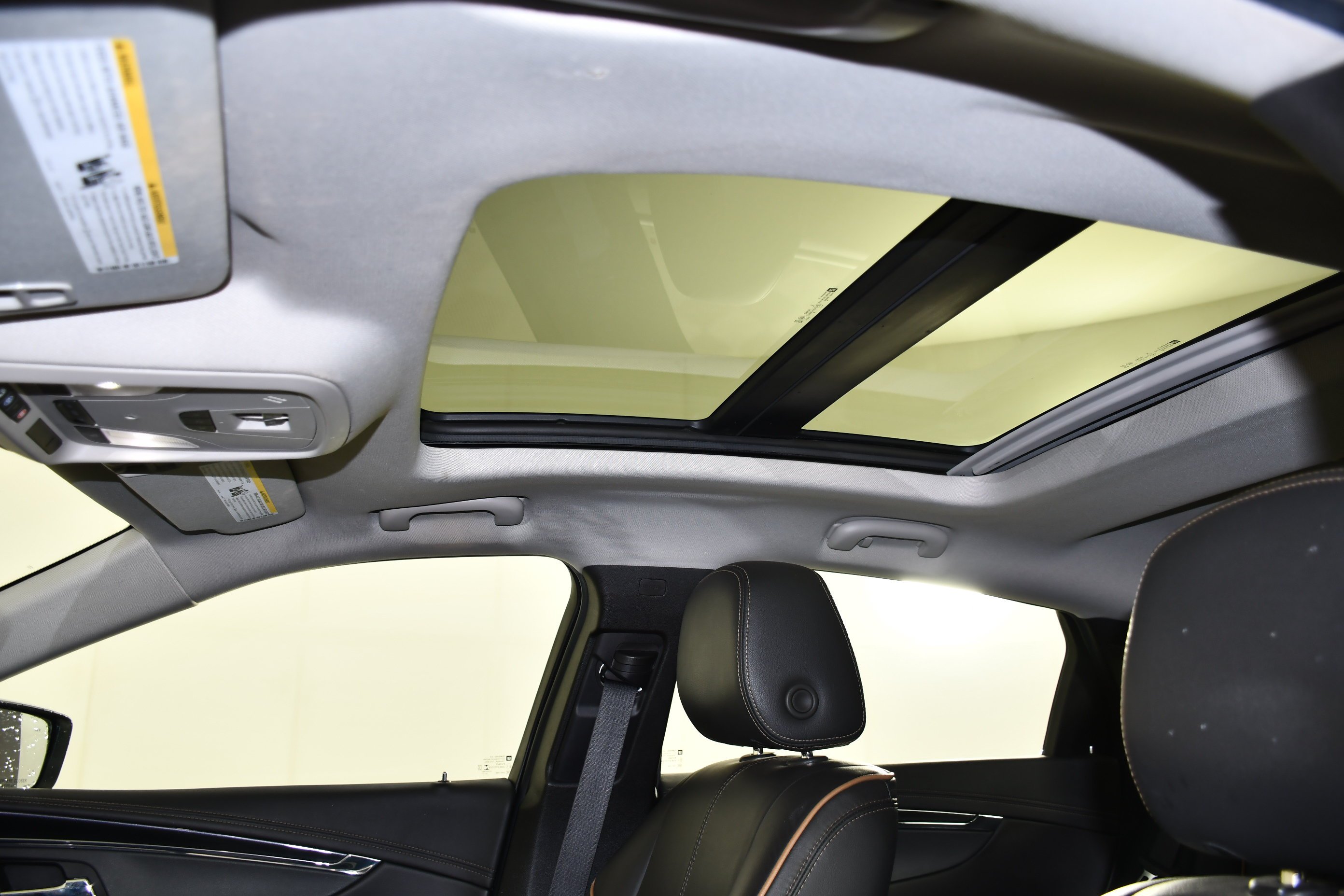 Used 2020 White Chevrolet Premier image 38