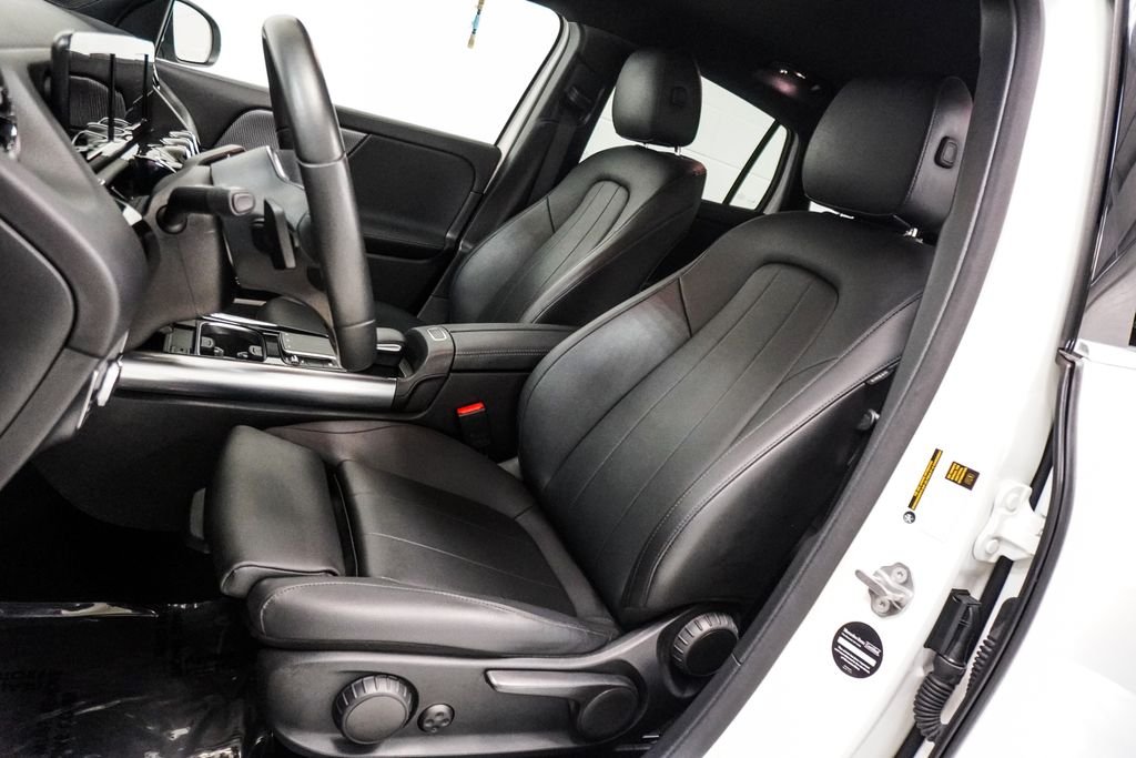 Used 2022 White Mercedes-Benz GLA 250 image 6