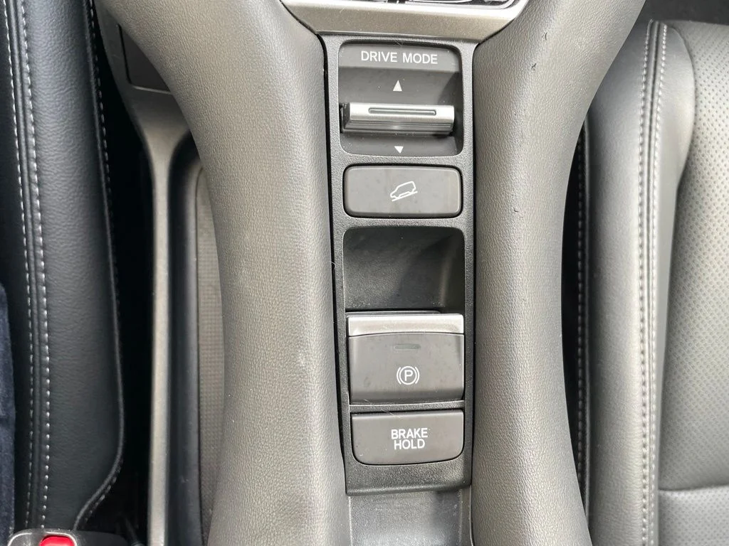 2025 Honda HR-V EX-L - Photo 14