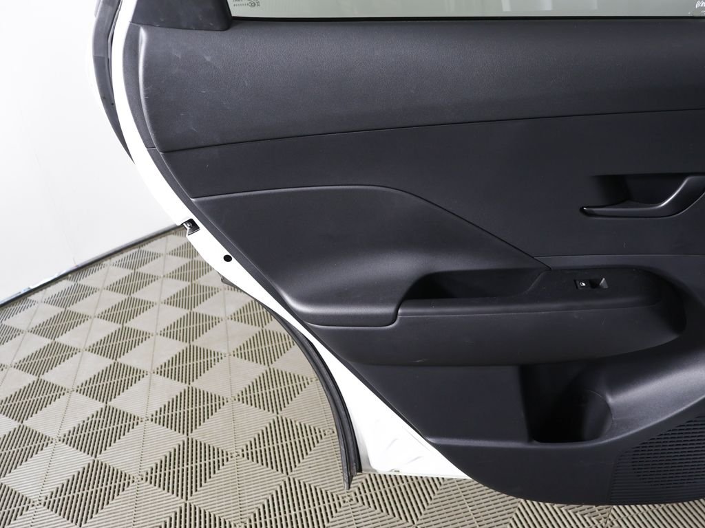 2024 Hyundai Kona SEL - Photo 19
