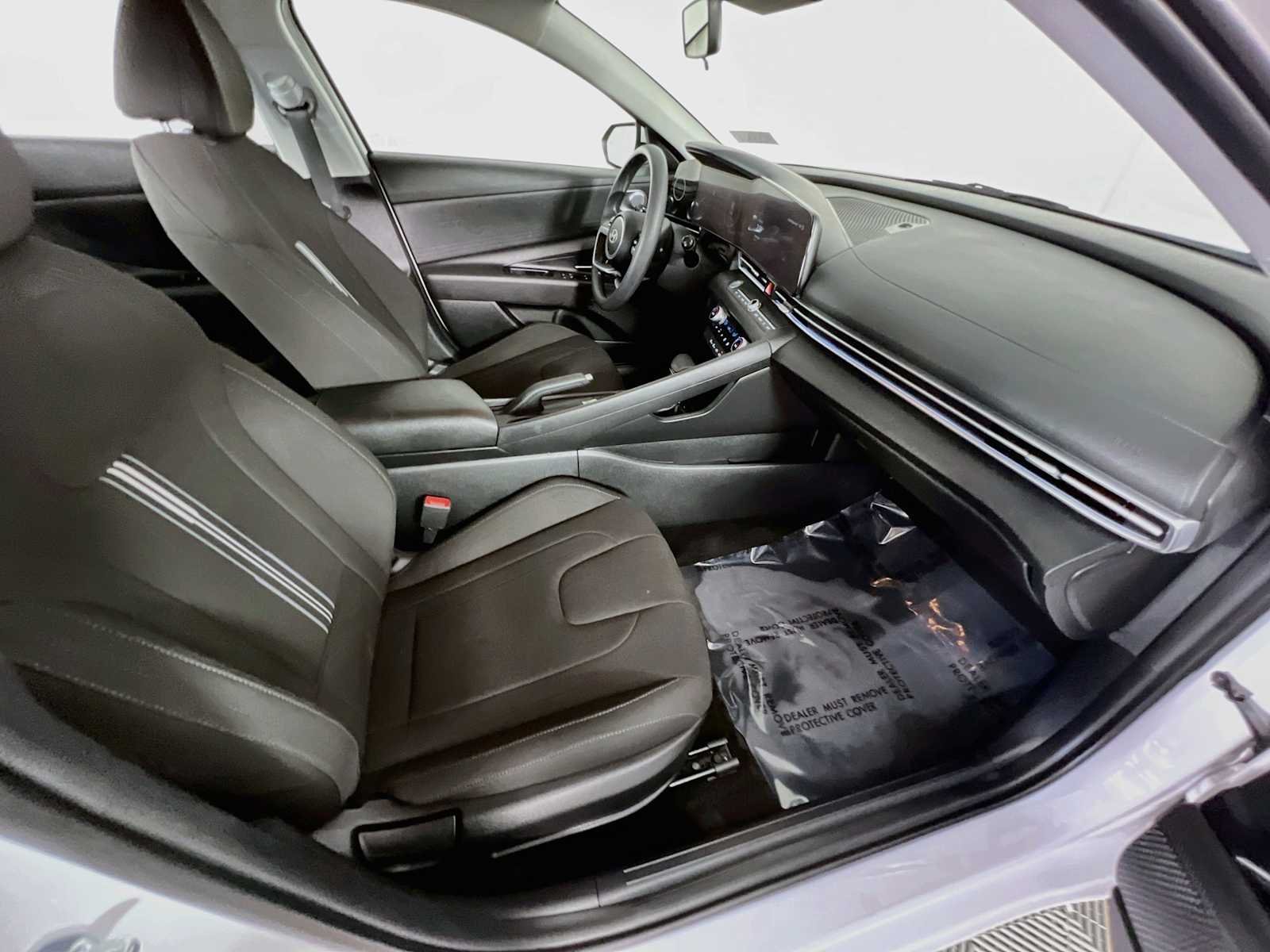 Used 2024 Serenity White Hyundai SEL image 27