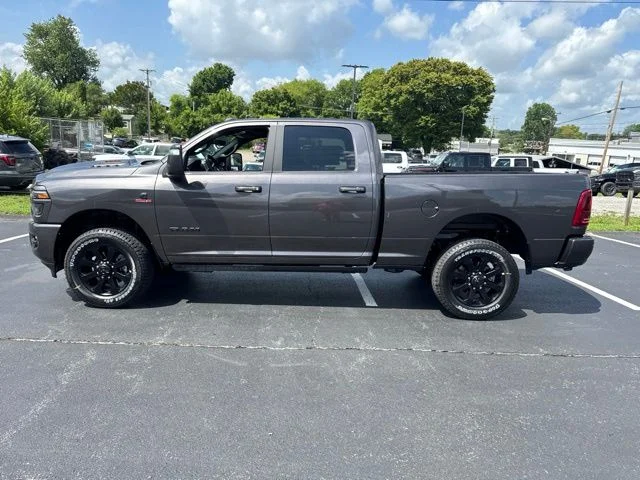 New 2026 Granite Crystal Metallic Clear-Coat Exterior Paint RAM Laramie image 4