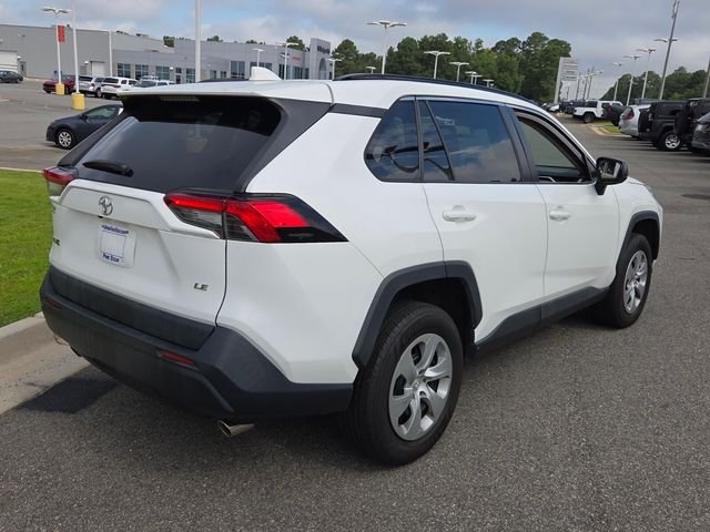 Used 2021 White Toyota LE image 12
