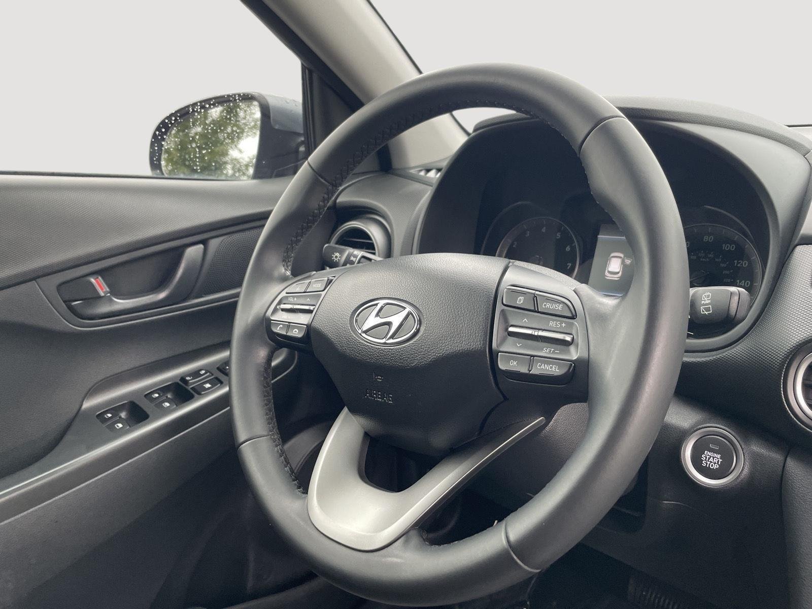 Used 2020 Sonic Silver Hyundai SEL Plus image 6